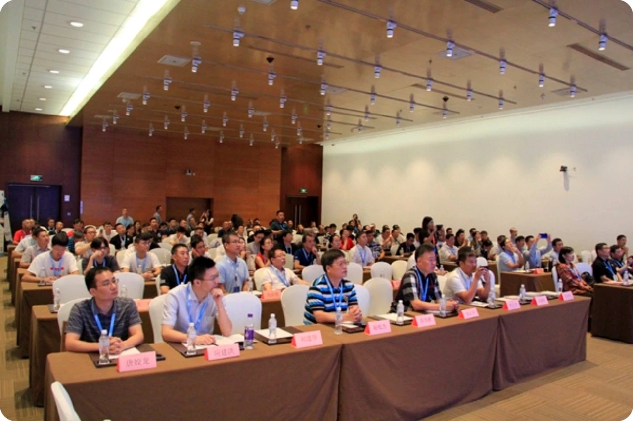 舞臺(tái)設(shè)備