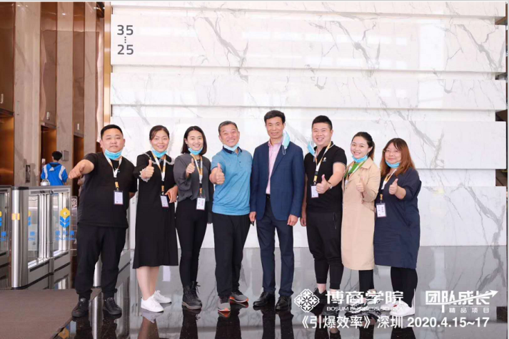 舞臺(tái)設(shè)備